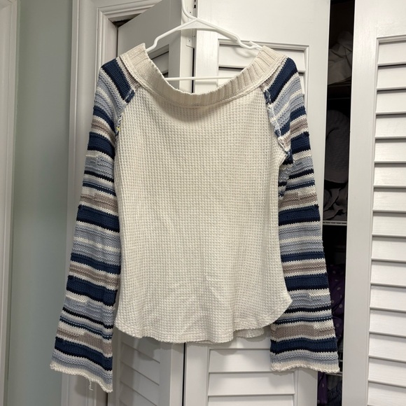 Altar’d State Samantha Sweater Blue Grey Size Small Off The Shoulder - Picture 2 of 3